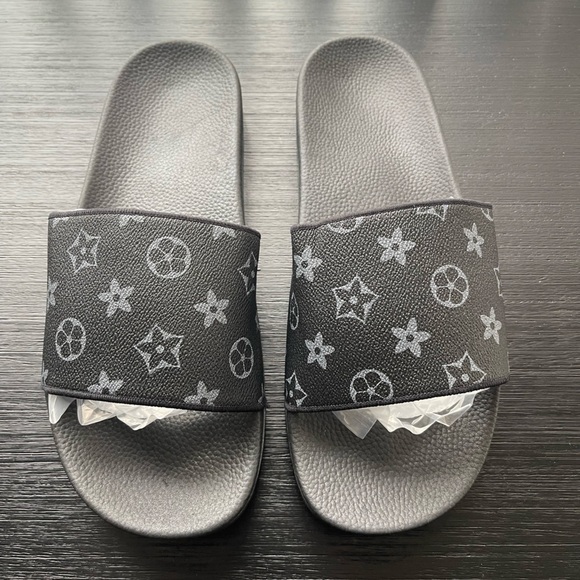 unbranded Other - Classic sides with Black and Gray monogram size 45 EU Slide Sandals